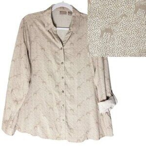 Chicos Blouse Sz L Beige Giraffe All Over Print Button Roll Tab Sleeves Animal